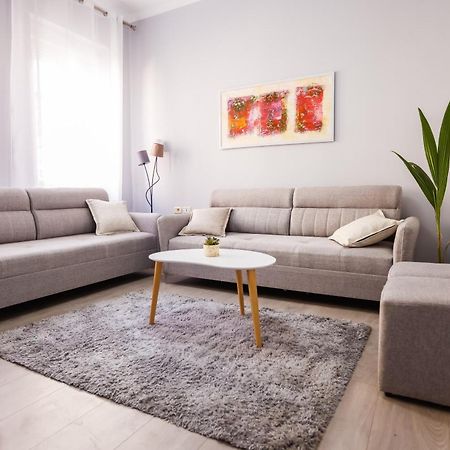 Viewpoint Central Apartment Tirana Extérieur photo