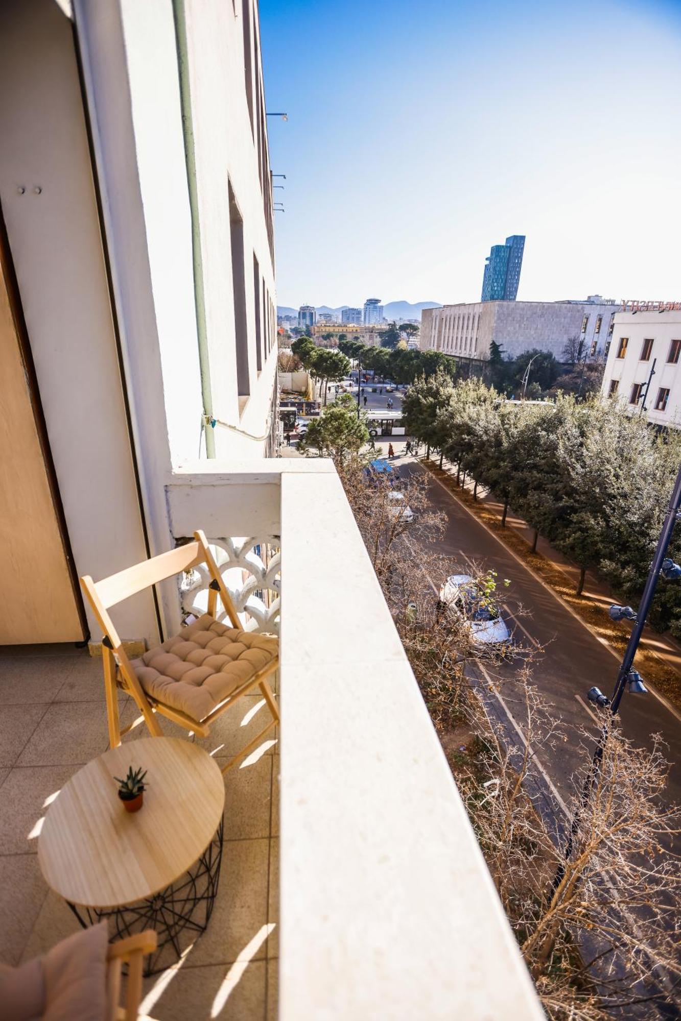Viewpoint Central Apartment Tirana Extérieur photo